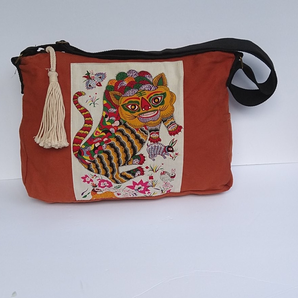 An cloth tote